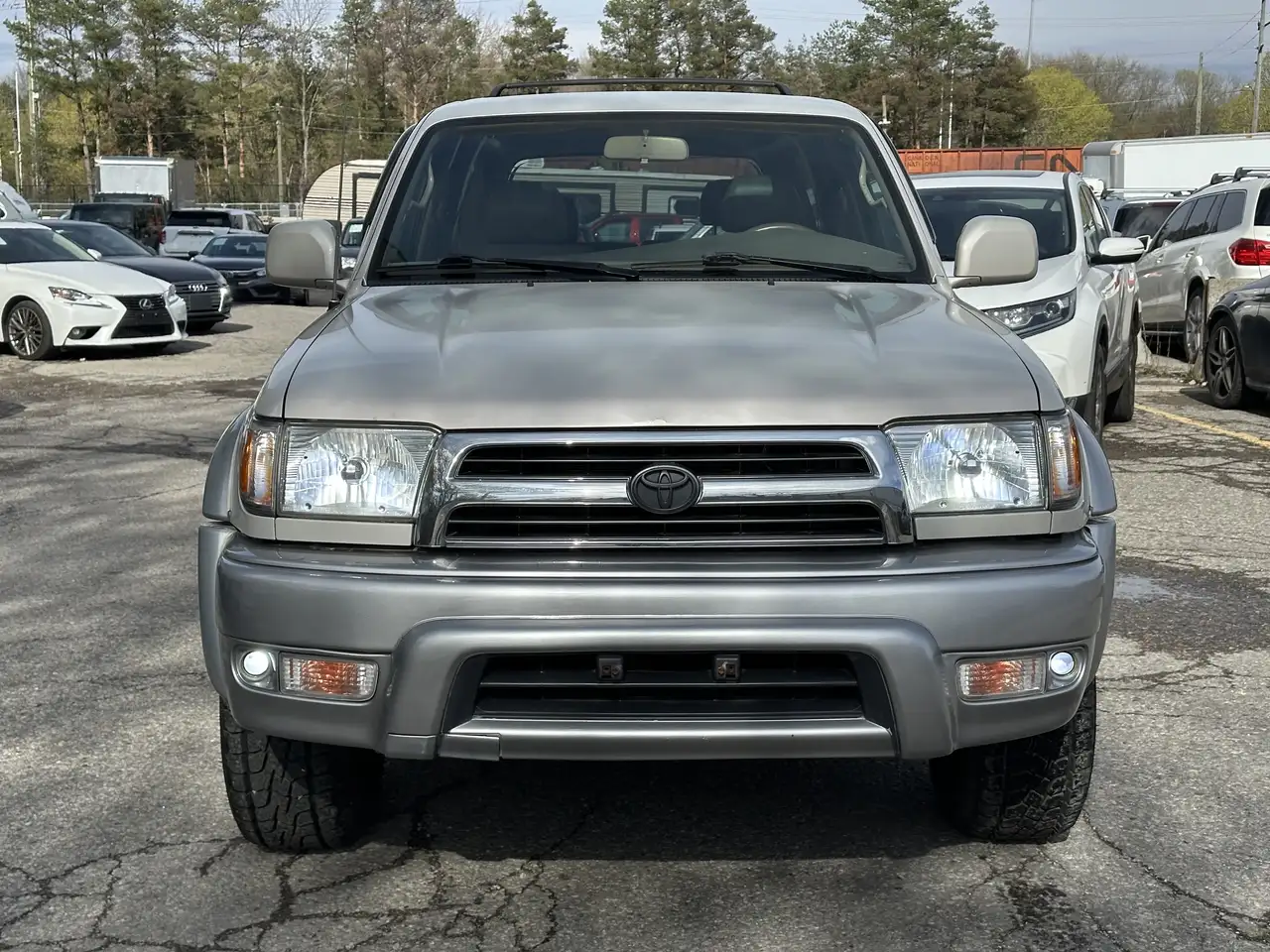 Toyota 4-Runner снимка Toyota 4-Runner