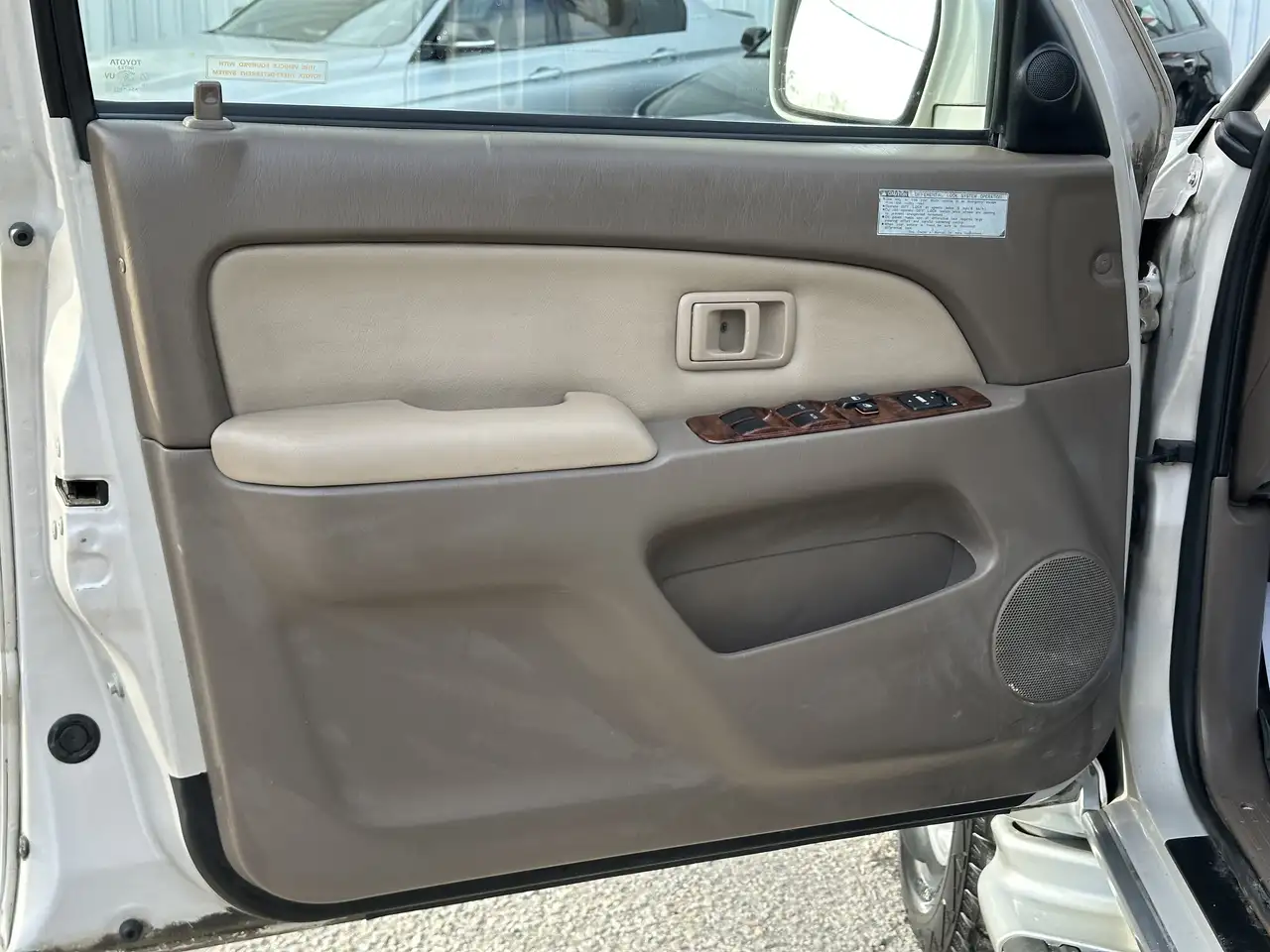 Toyota 4-Runner снимка Toyota 4-Runner