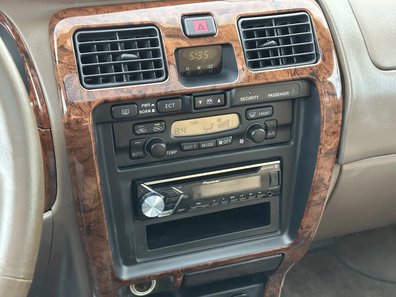 Toyota 4-Runner снимка Toyota 4-Runner