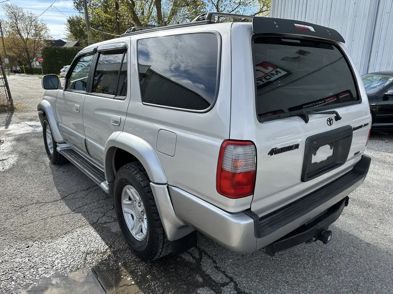 Toyota 4-Runner снимка Toyota 4-Runner