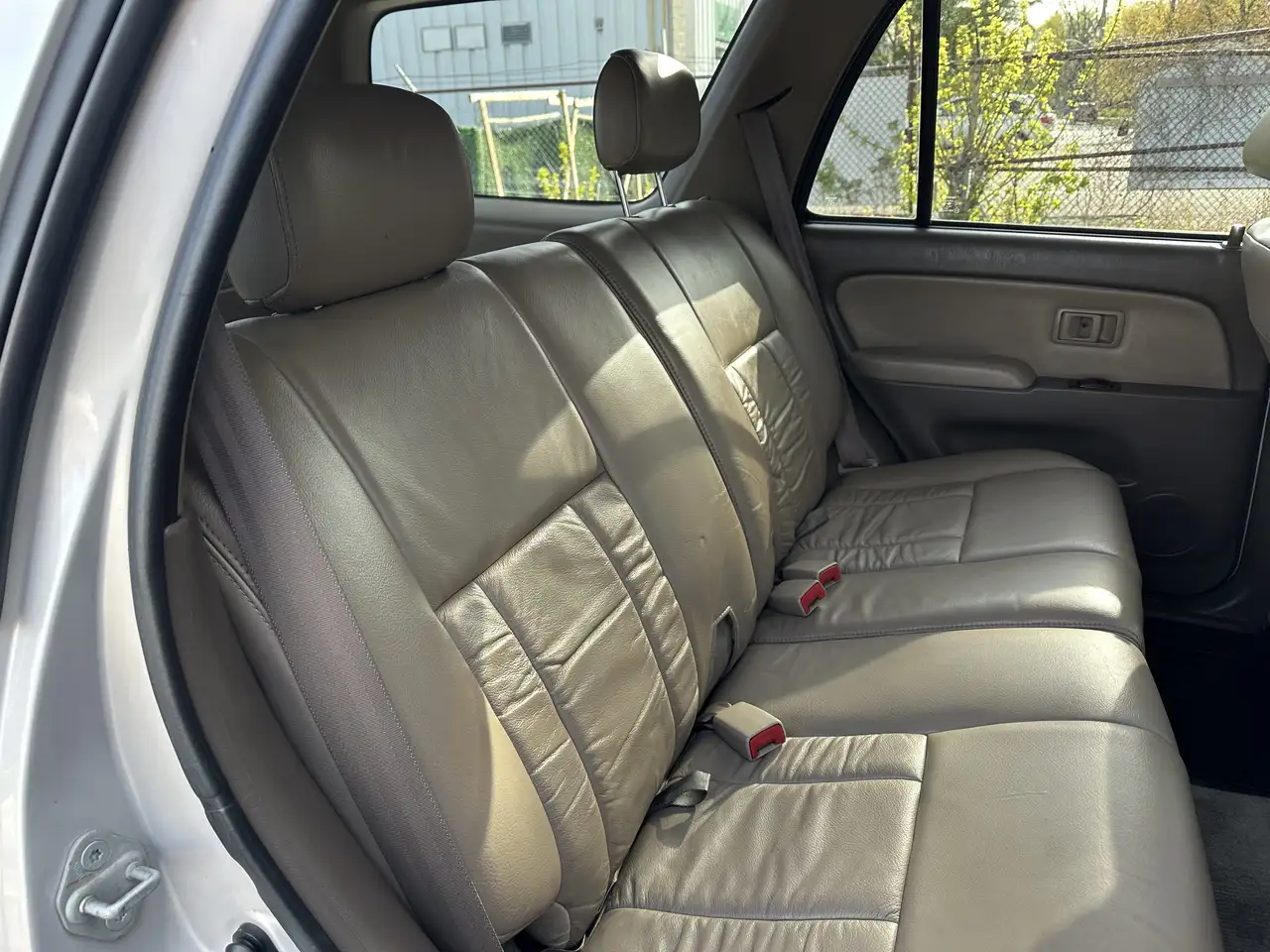 Toyota 4-Runner снимка Toyota 4-Runner