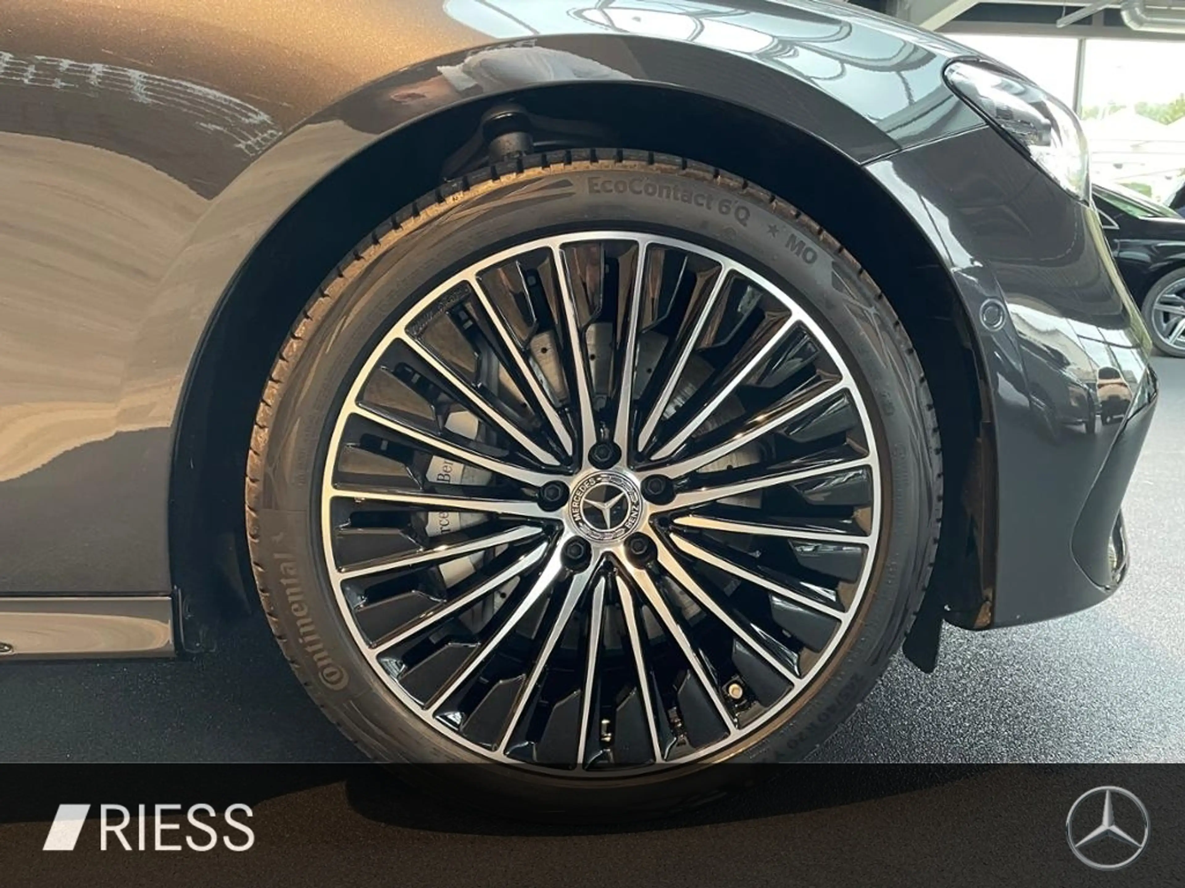 Mercedes-Benz E 220 d 4MATIC T-Modell 360 ACC AHK AUT Bel.Sitz — photo 9