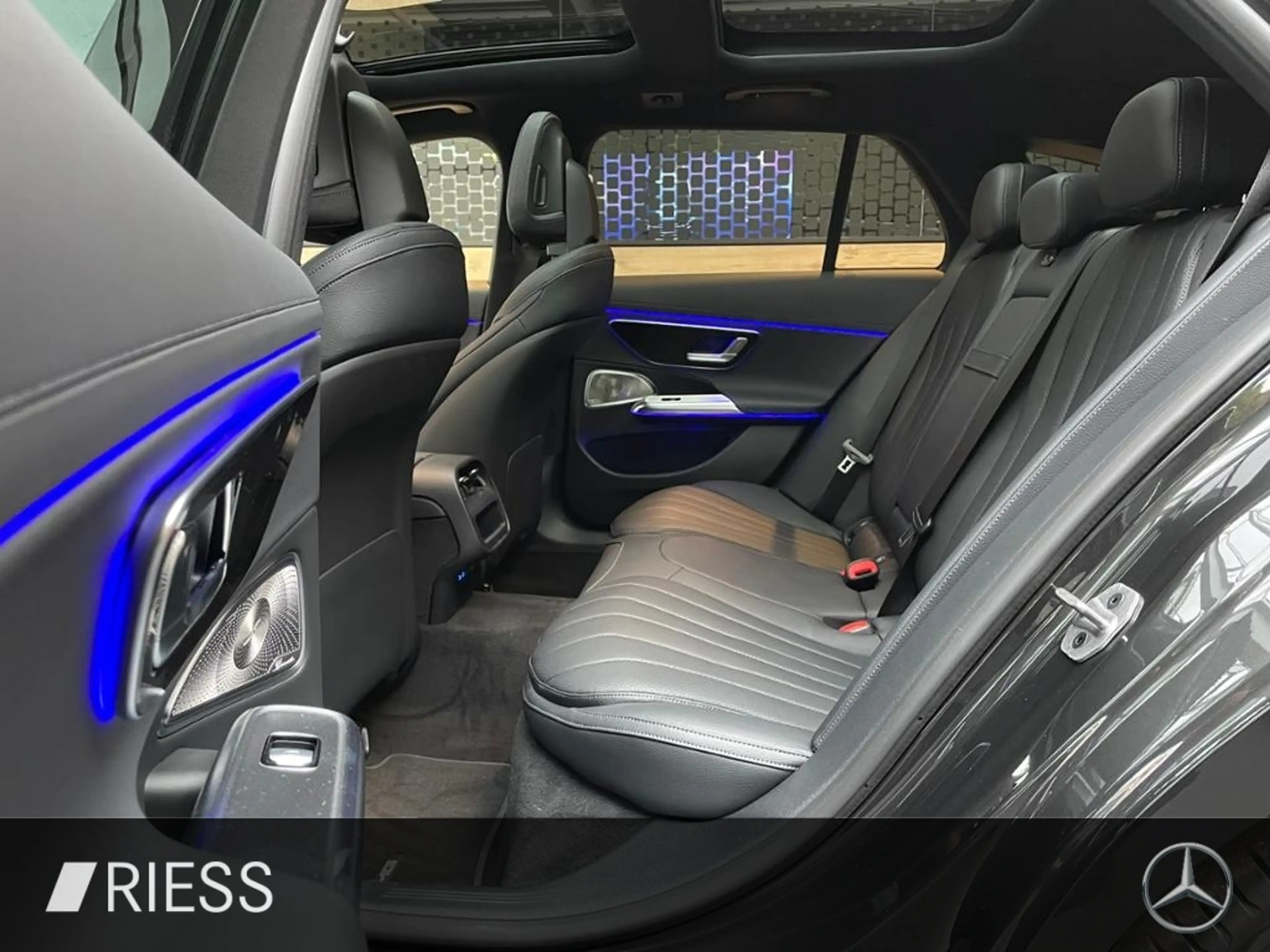 Mercedes-Benz E 220 d 4MATIC T-Modell 360 ACC AHK AUT Bel.Sitz — photo 5