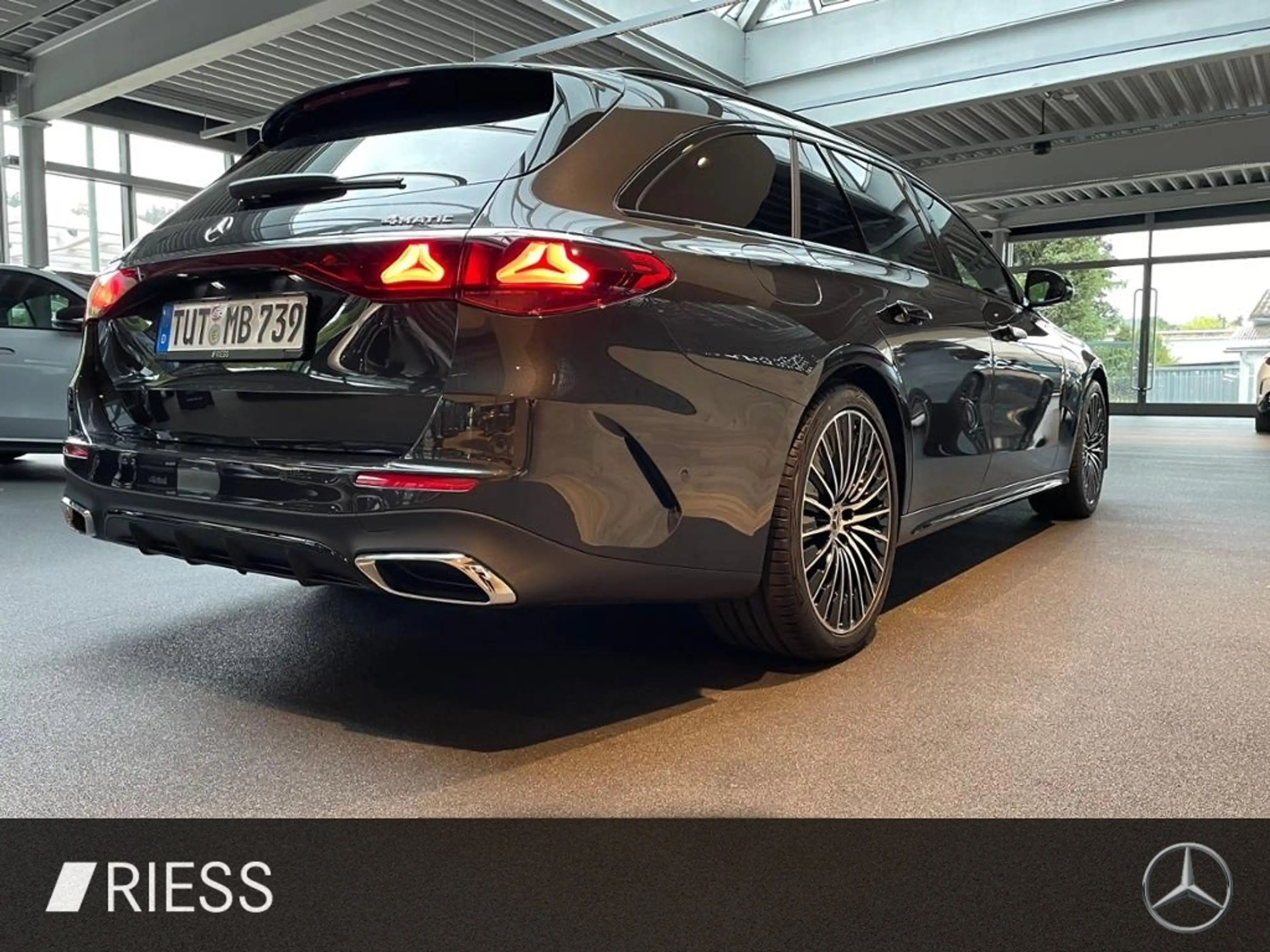 Mercedes-Benz E 220 d 4MATIC T-Modell 360 ACC AHK AUT Bel.Sitz — photo 7