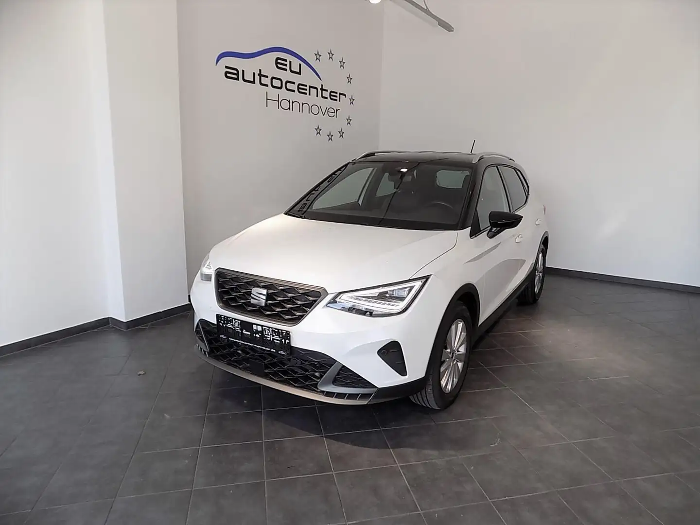 SEAT Arona 1.0 TSI FR Plus NAVI, ACC,ALCANTARA,PDC,RFK Blanco - 2
