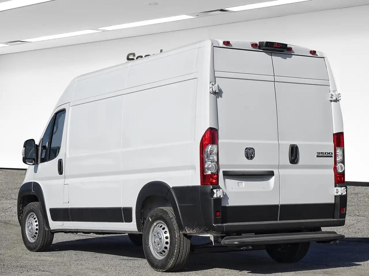 RAM ProMaster 3500 снимка RAM ProMaster 3500