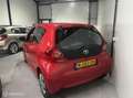 Toyota Aygo 1.0-12V + Rood - thumbnail 3