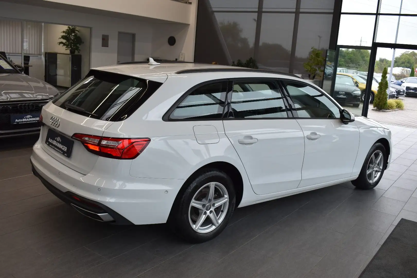 Audi A4 Avant 35TDI S-tronic LED~NaviPlus~Massage~RFK Weiß - 2