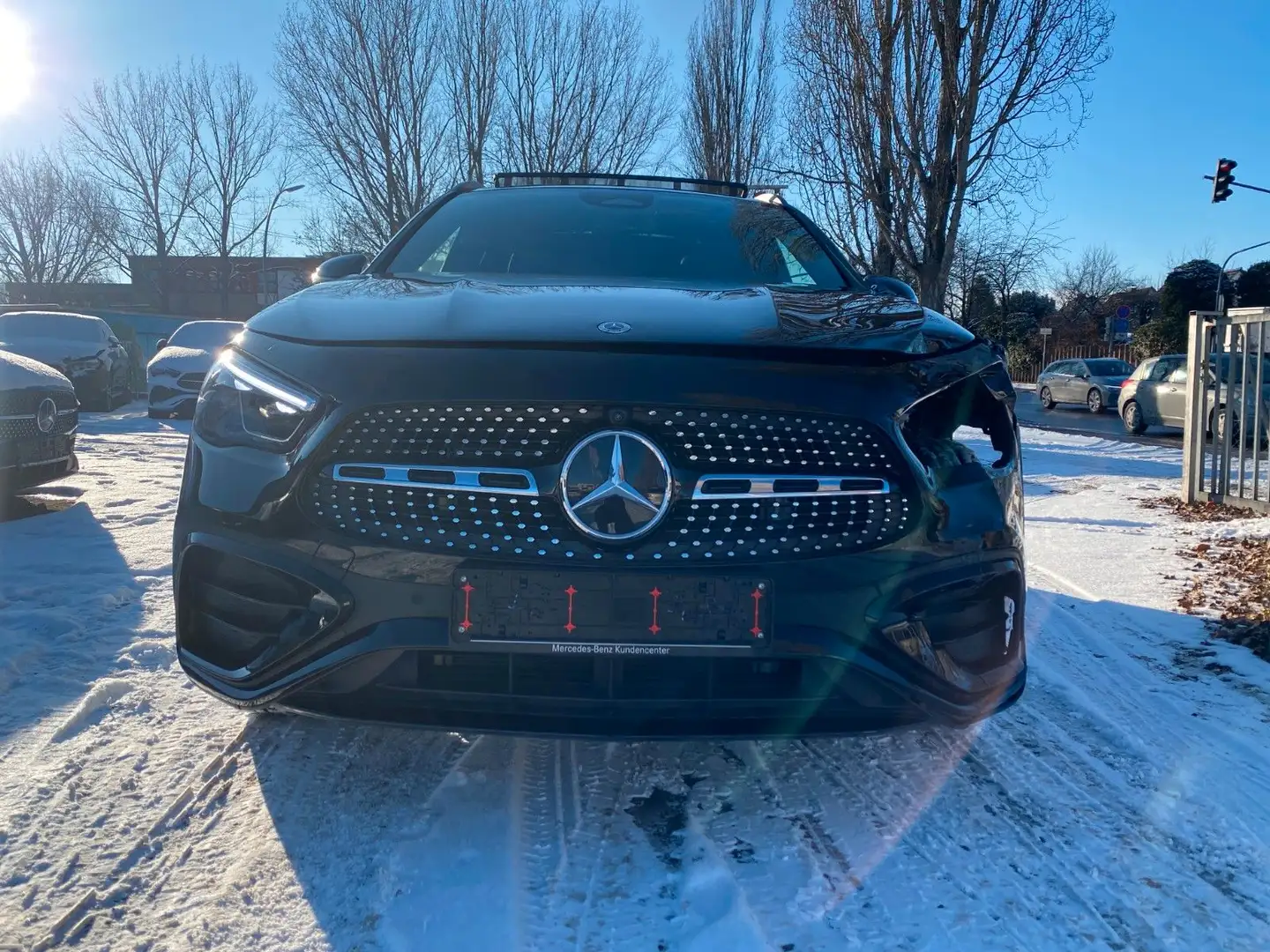 Mercedes-Benz GLA 250 4M/AMG/Pano/AHK/20"/Multibeam/360°/Night Schwarz - 2