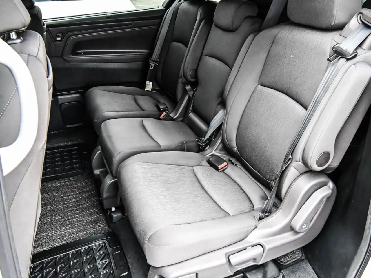 Honda Odyssey снимка Honda Odyssey