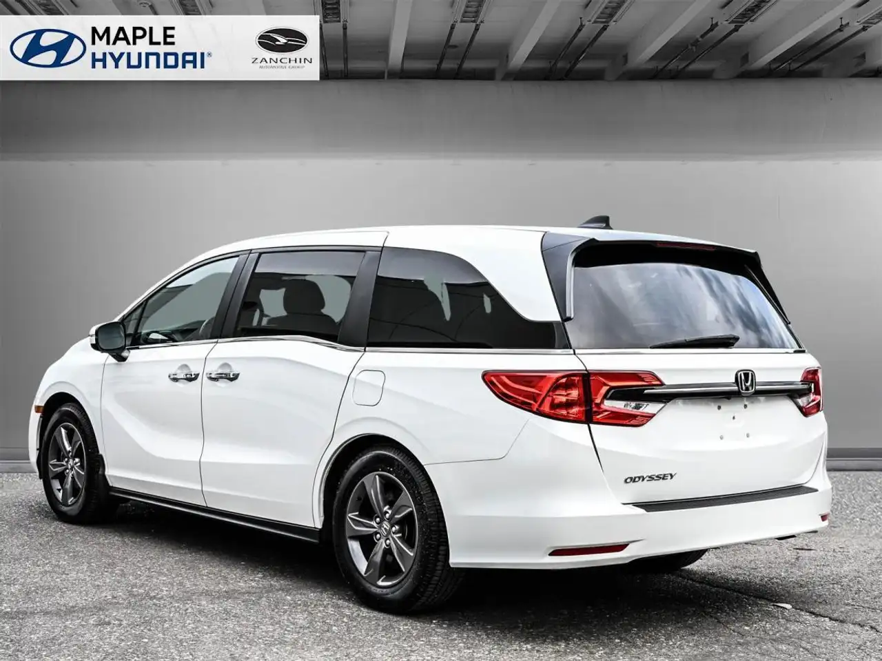 Honda Odyssey снимка Honda Odyssey