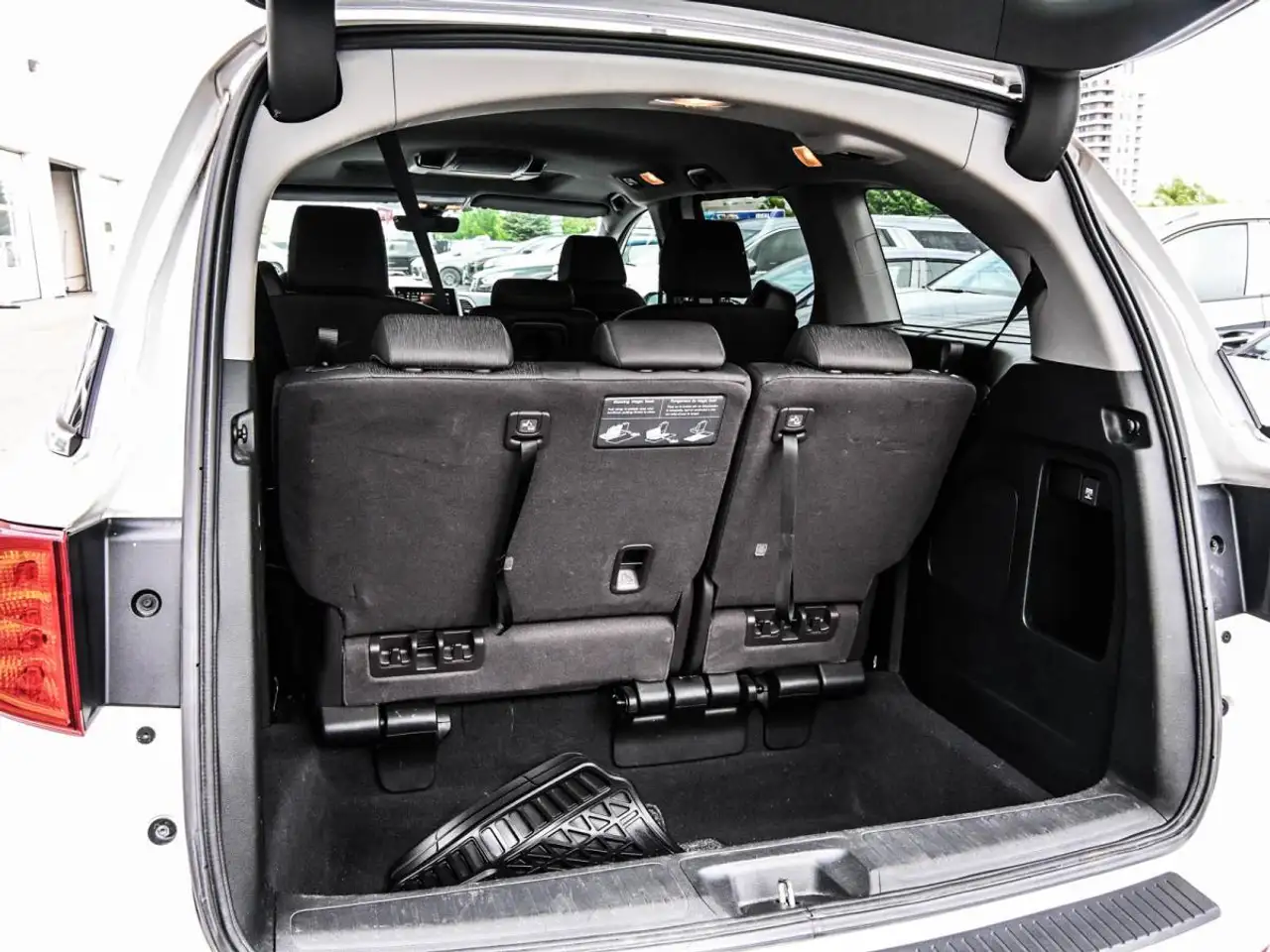 Honda Odyssey снимка Honda Odyssey