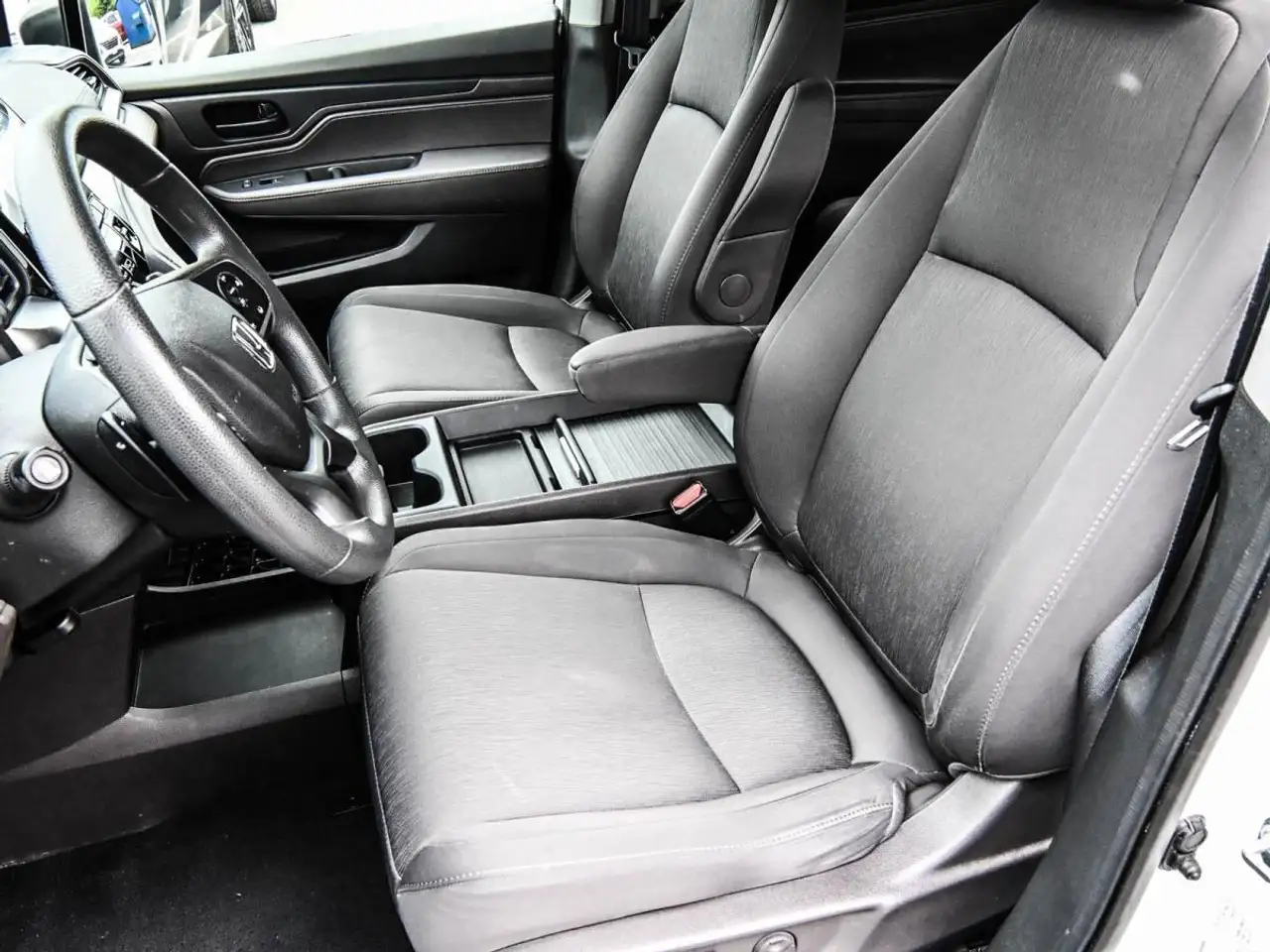 Honda Odyssey снимка Honda Odyssey