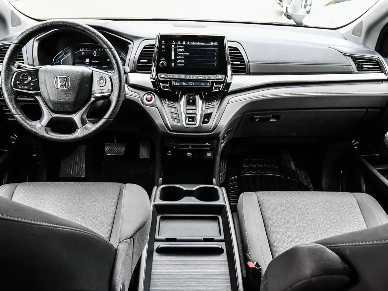 Honda Odyssey снимка Honda Odyssey