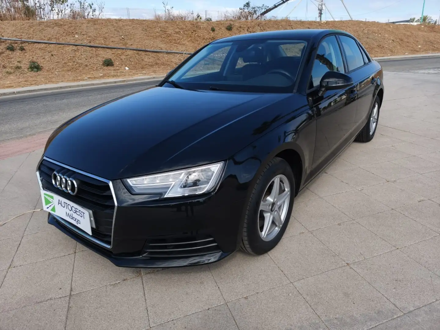 Audi A4 2.0TDI 90kW Noir - 2