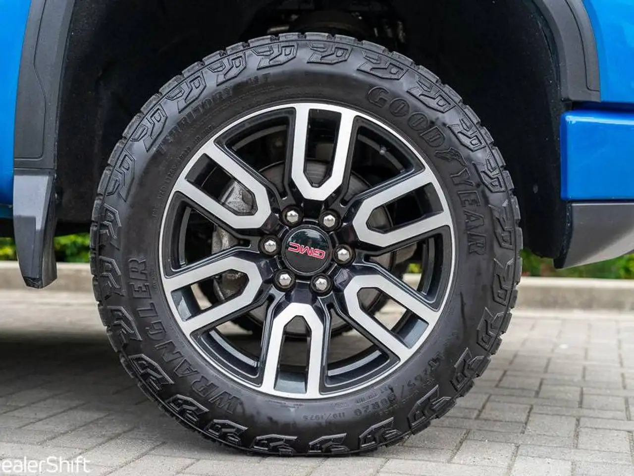 GMC Sierra 1500 photo GMC Sierra 1500