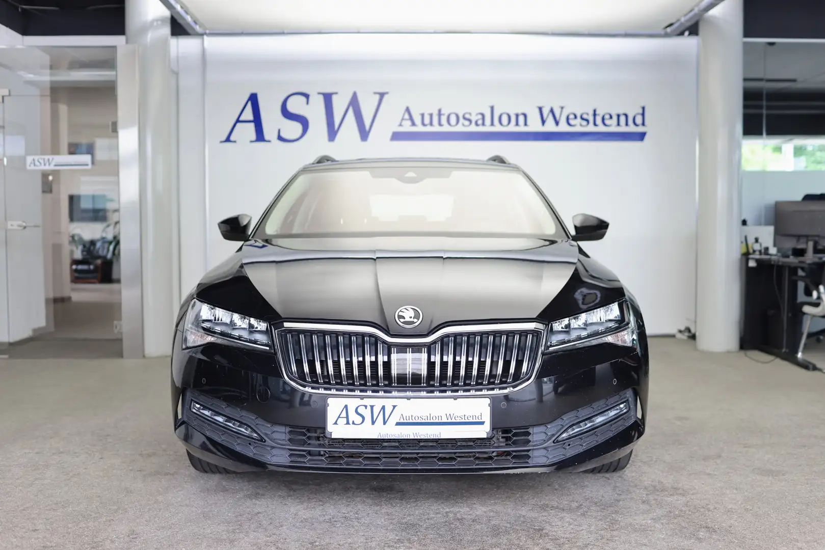 Skoda Superb COMBI 1,5 TSI AMBITION ANHÄNGERKUPPLUNG Noir - 2