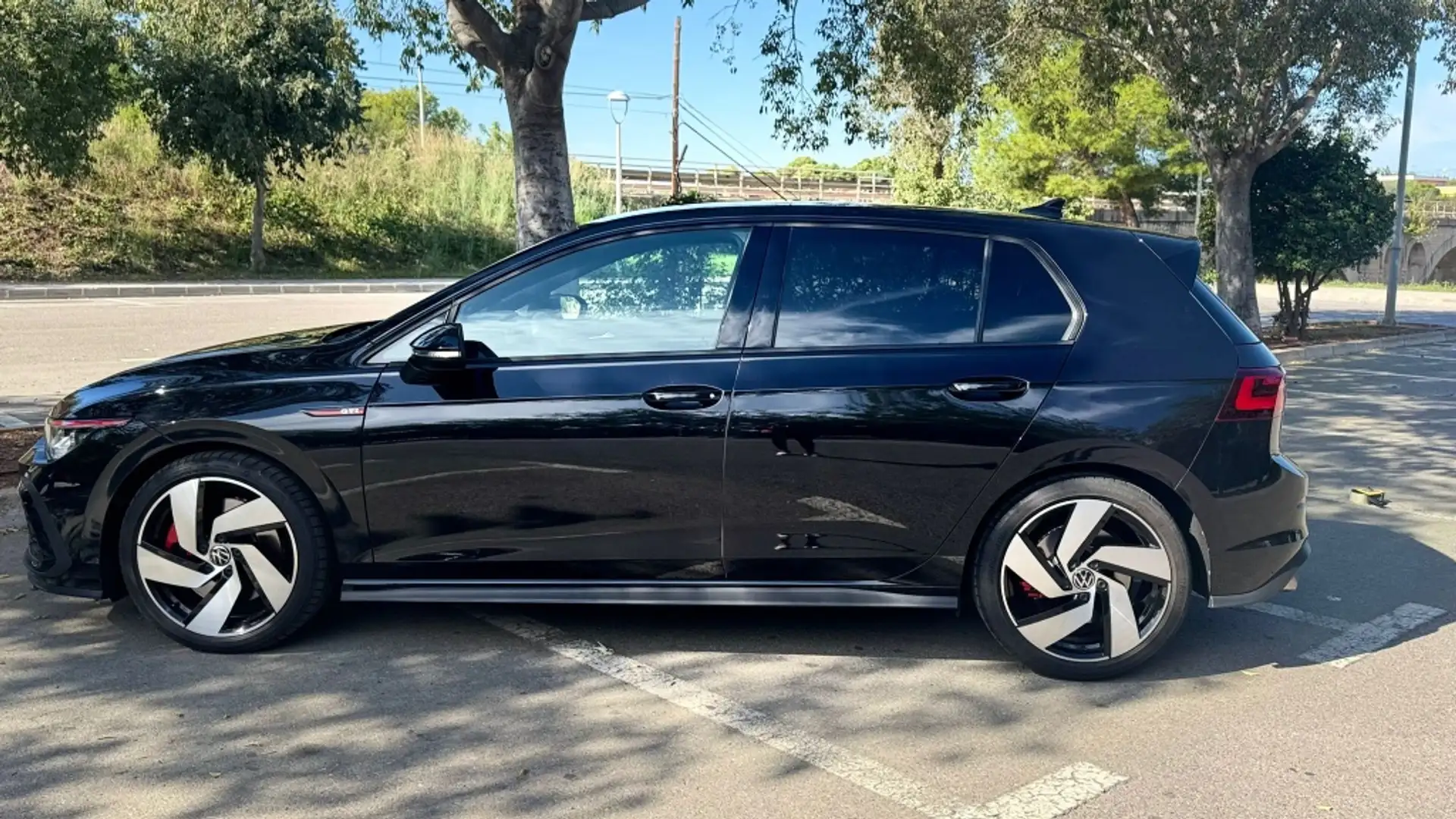 Volkswagen Golf GTI 2.0 TSI DSG 180kW Negro - 2