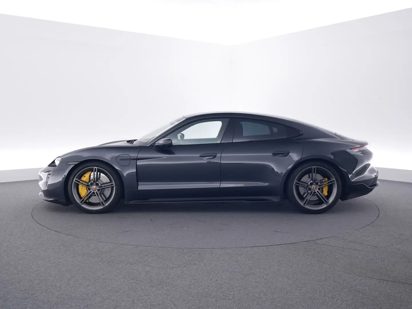 Porsche Taycan Turbo Grau - 2