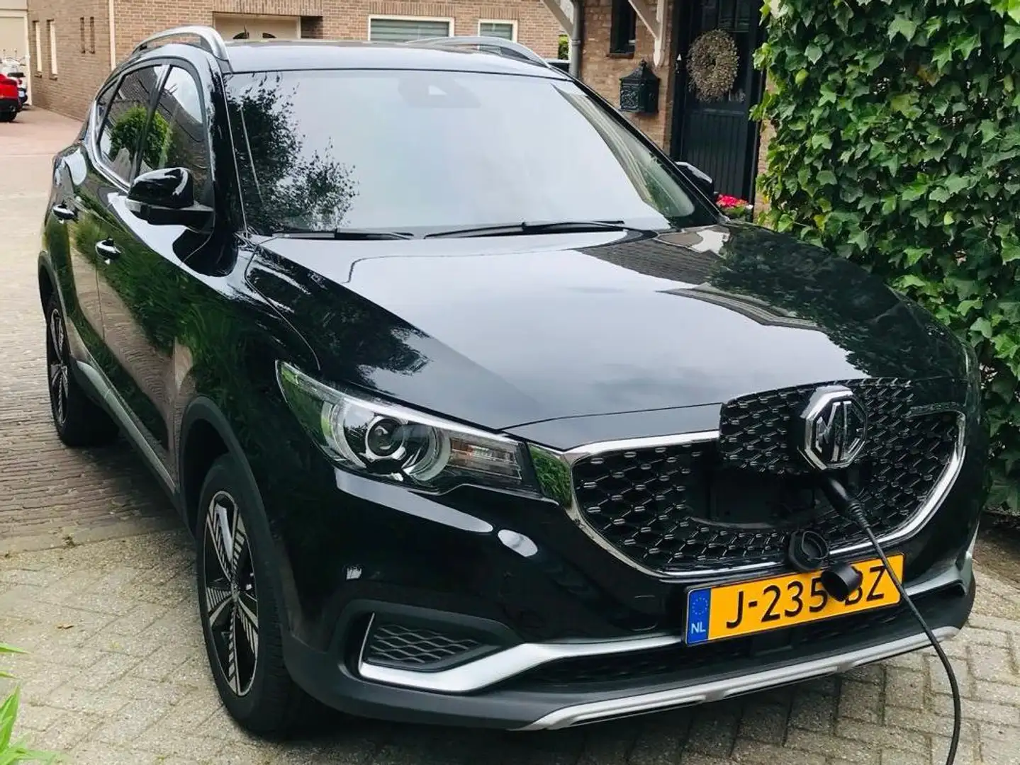 MG ZS ZS Luxury 45 kWh Negro - 1