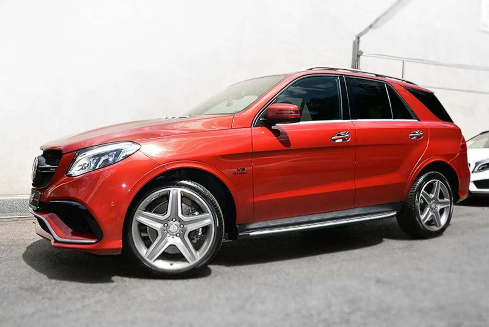 Mercedes-Benz GLE 400 AMG 4MATIC *Leder*Panor.*Harman*360°Cam* - 2