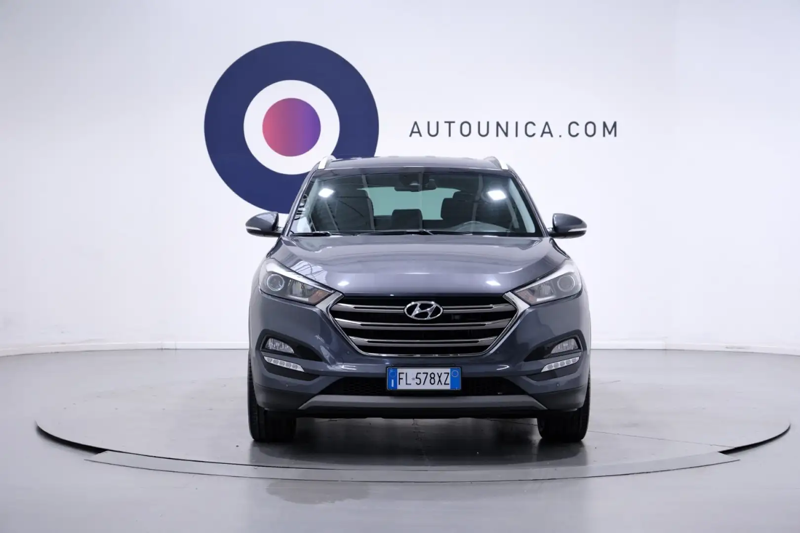 Hyundai TUCSON 1.7 CRDI XPOSSIBLE NEOPATENTATI Grigio - 2