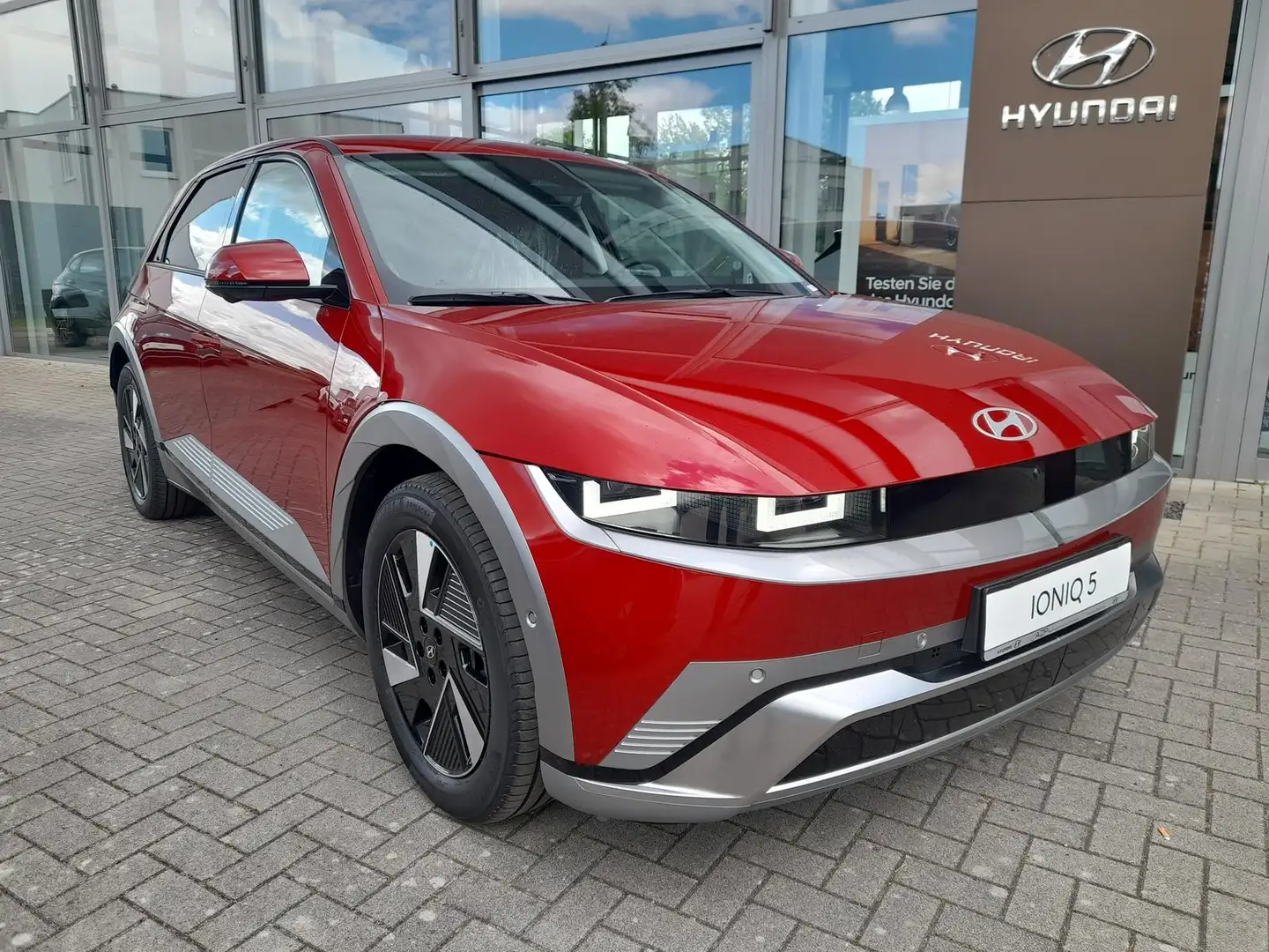 Hyundai IONIQ 5 (MY25) 84 kWh TECHNIQ, Park-/Sitz-Paket Červená - 2