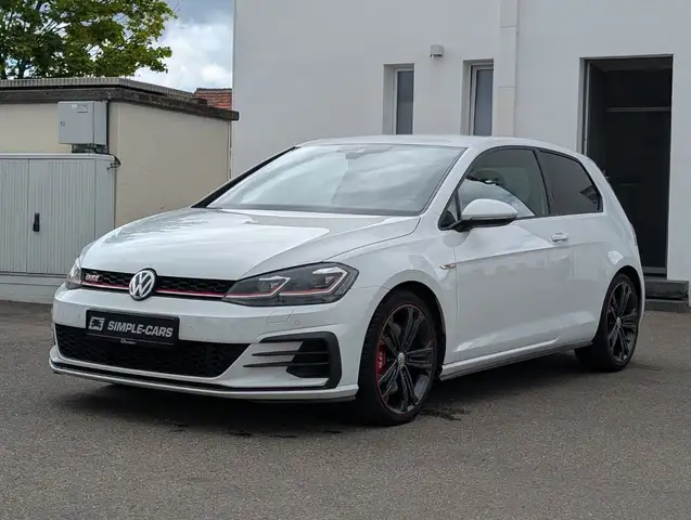 Volkswagen Golf VII Lim. GTI Performance*LED*ASSIST*KAM*STH