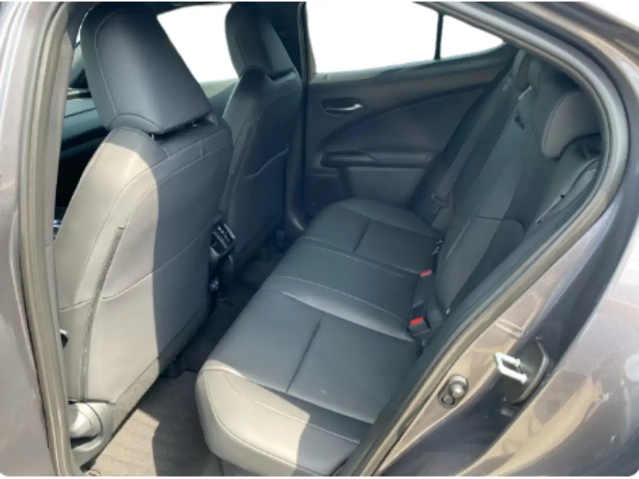 Lexus UX 300h 2,0, 4x2 Hybrid 5-Türer F-SPOR Design 14