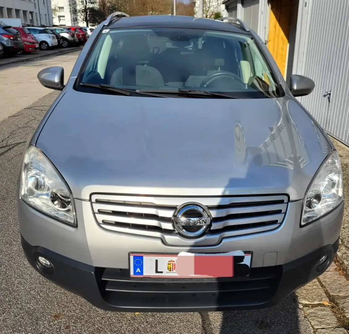 Nissan Qashqai+2 2.0 141 PS 7 Sitzer Silber - 2