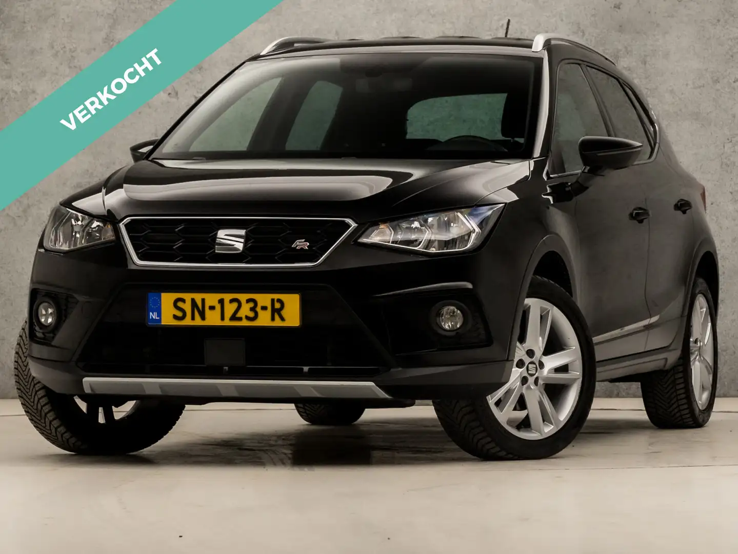 SEAT Arona 1.0 TSI FR Sport Automaat (APPLE CARPLAY, GROOT NA Zwart - 1