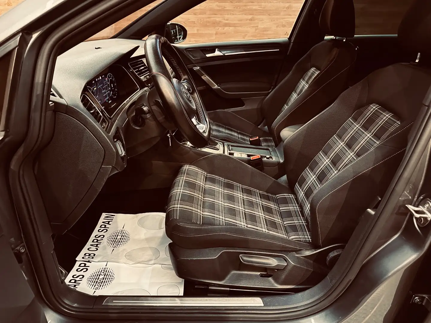 Volkswagen Golf 2.0TDI GTD DSG7 135kW Gris - 2