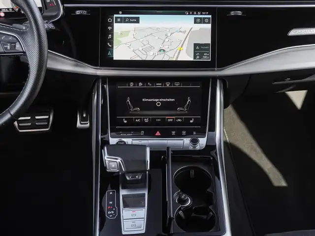 Audi Q7 view 13