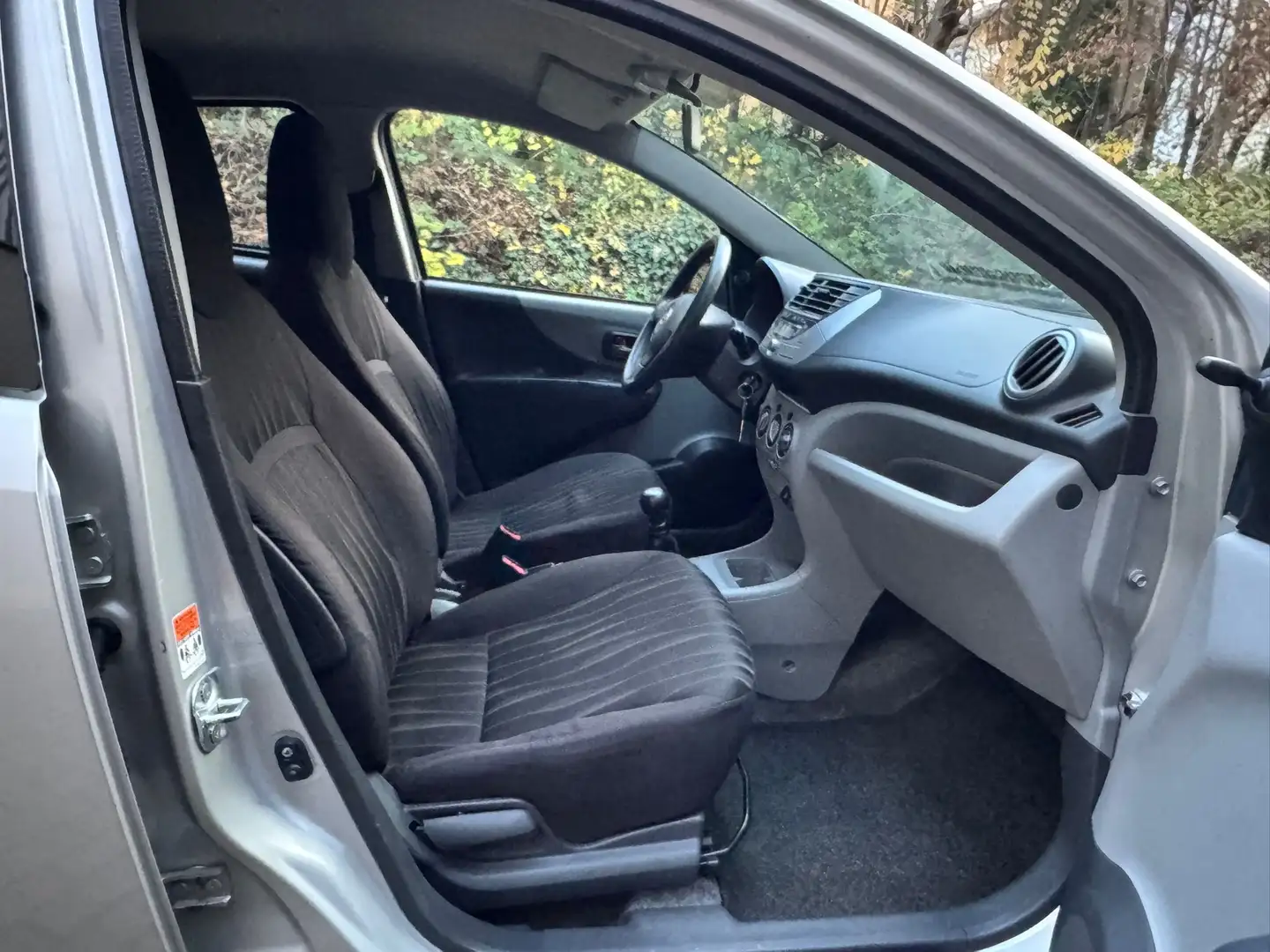 Nissan Pixo Acenta ** 2. Hand ** Tüv Neu ** Gris - 2