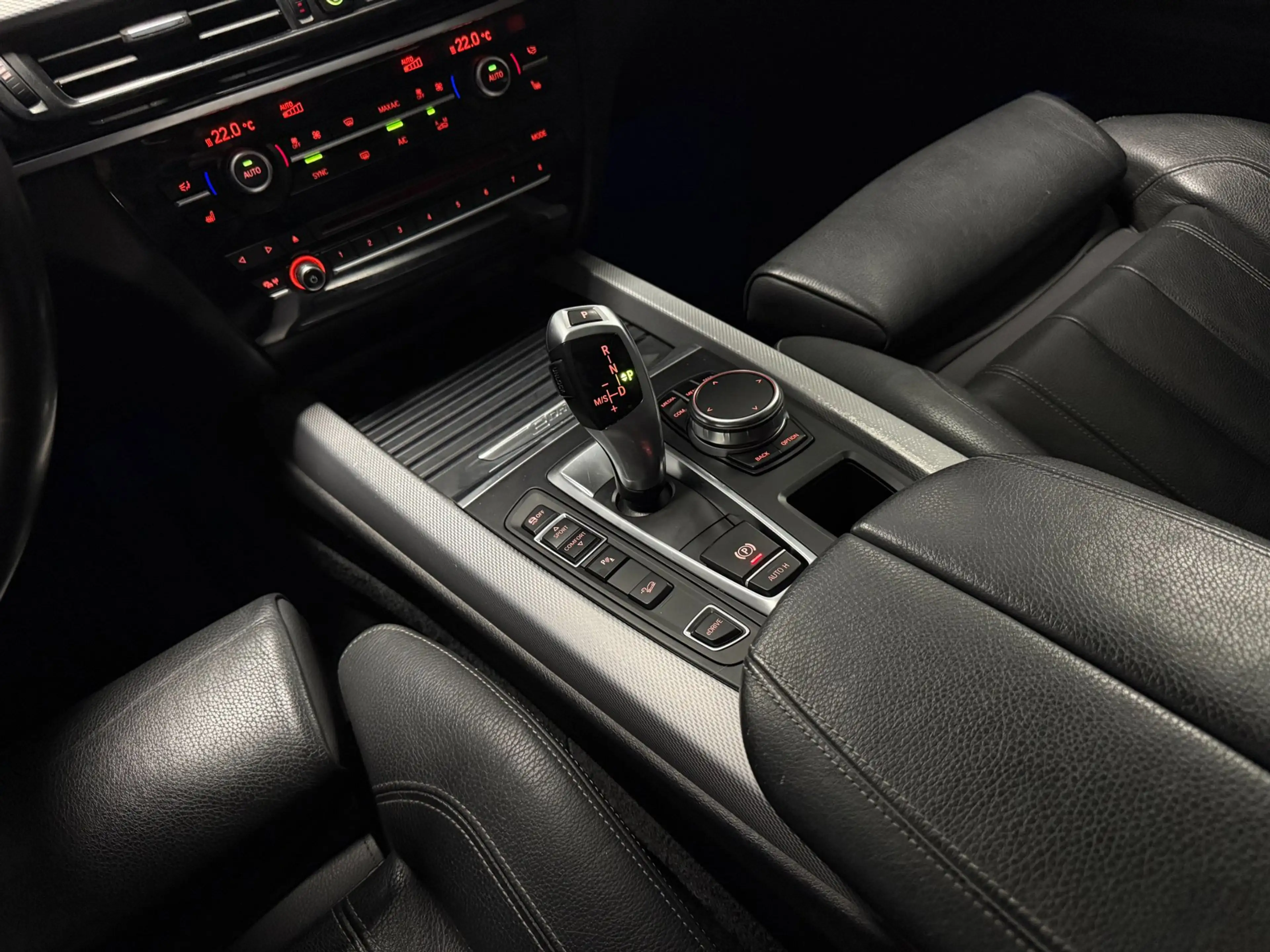 BMW X5 XDrive40e iPerformance High Executive M|PANO|HUD|M — photo 39