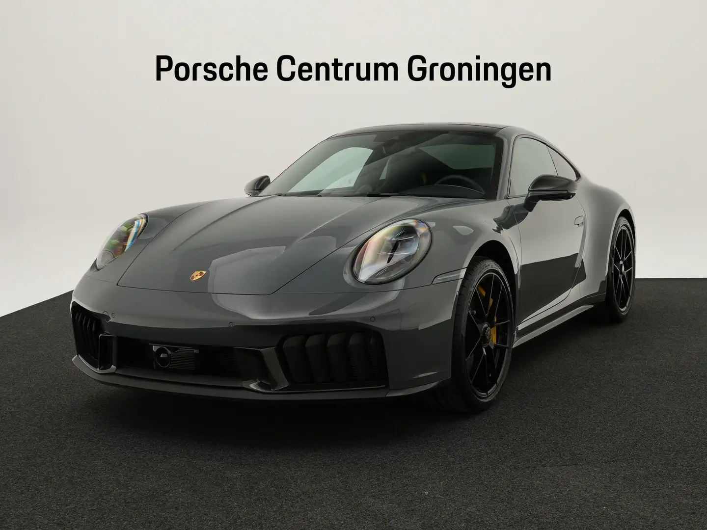 Porsche 992 Carrera 4 GTS Grijs - 1