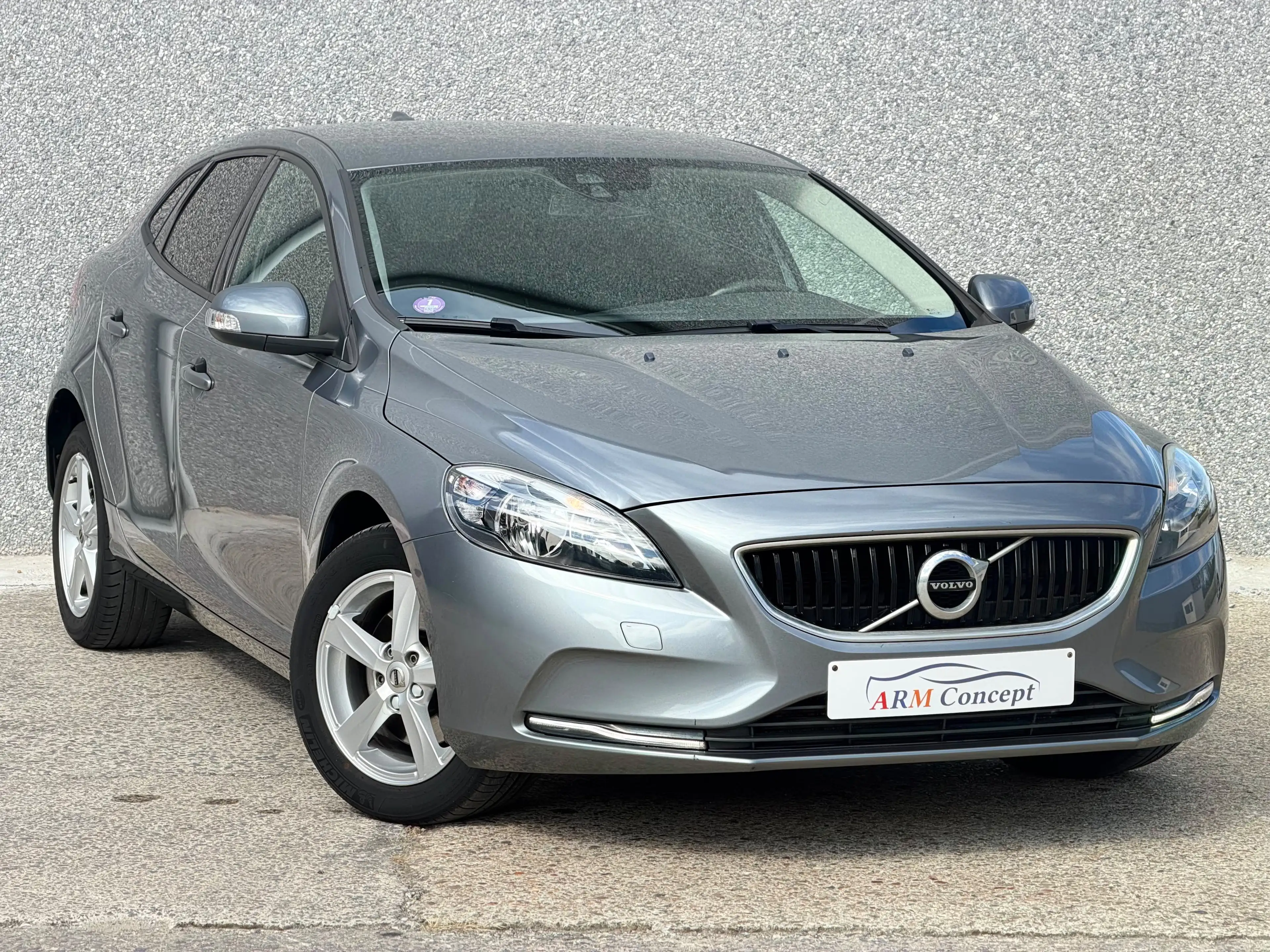 Volvo V40 V40 2.0 T2 Eco Essence 2018 GARANTIE 12 Mois 80000km — photo 2