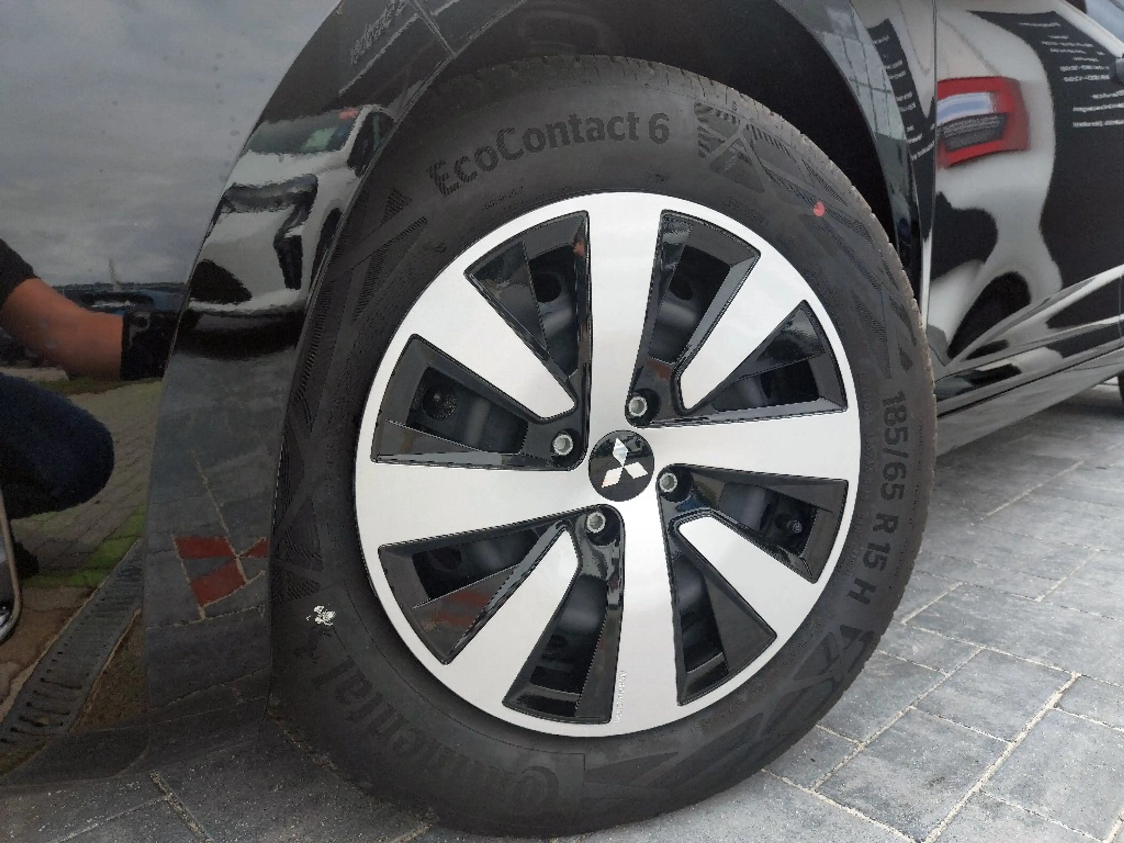 Mitsubishi Colt BASIS 1.0*LED-SCHEINWERFER*EINPARKHILFE* — photo 4