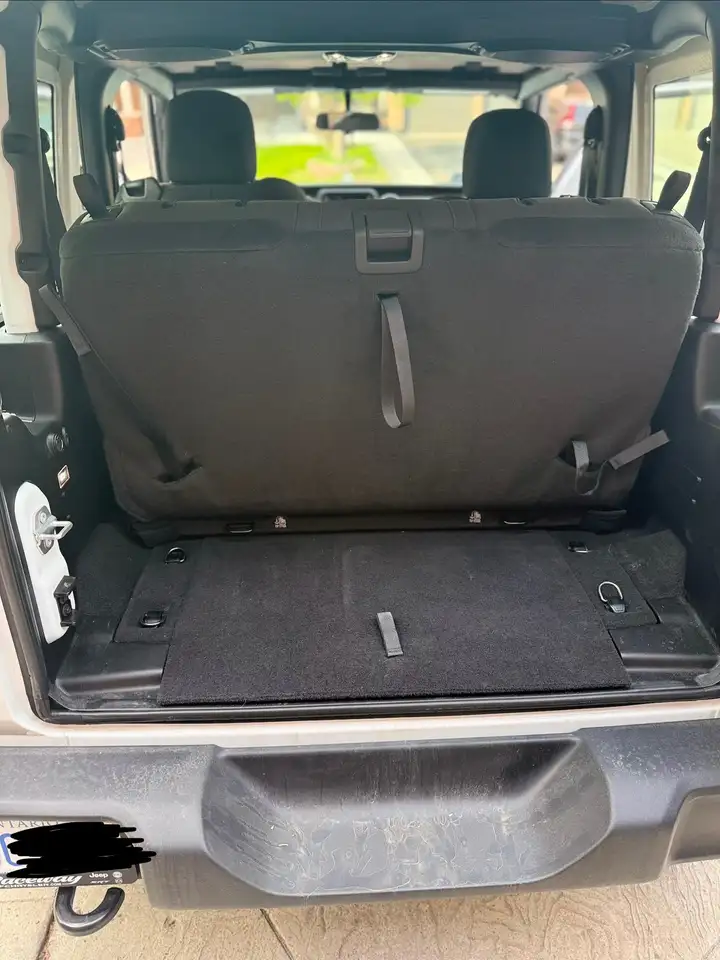 Jeep Wrangler снимка Jeep Wrangler