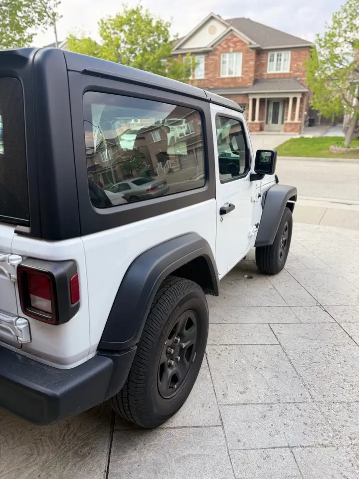 Jeep Wrangler снимка Jeep Wrangler