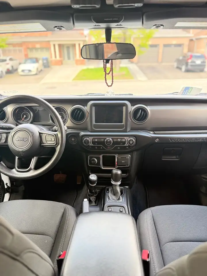 Jeep Wrangler снимка Jeep Wrangler