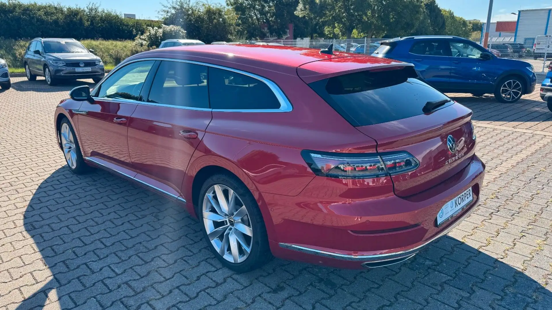 Volkswagen Arteon Shooting Brake  2.0 TSI Elegance Rouge - 2