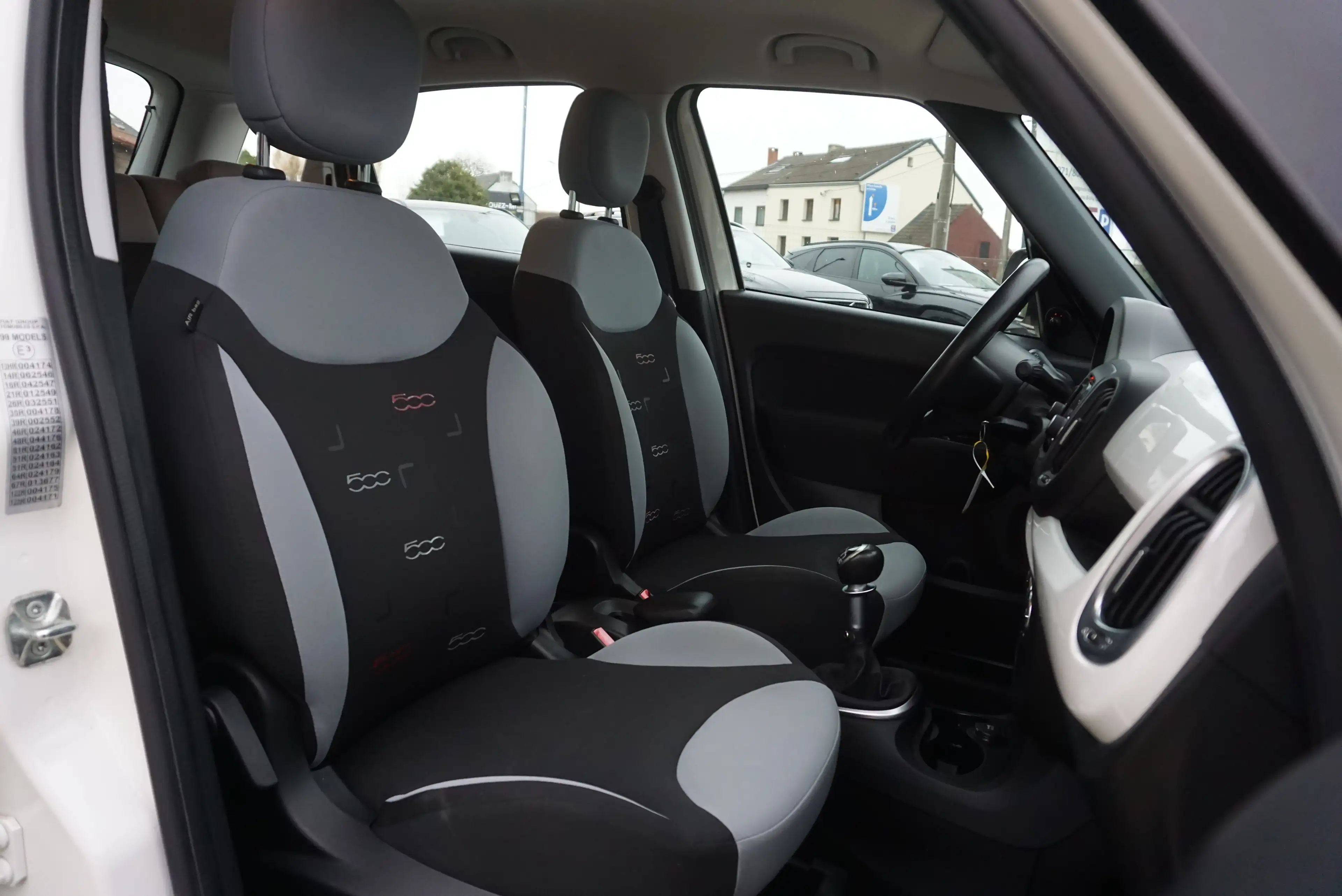 Fiat 500L 1.4i Pop Star CLIMATISATION PDC CARNET CRUISE EU6B — photo 14