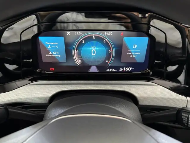 Volkswagen Golf view 9
