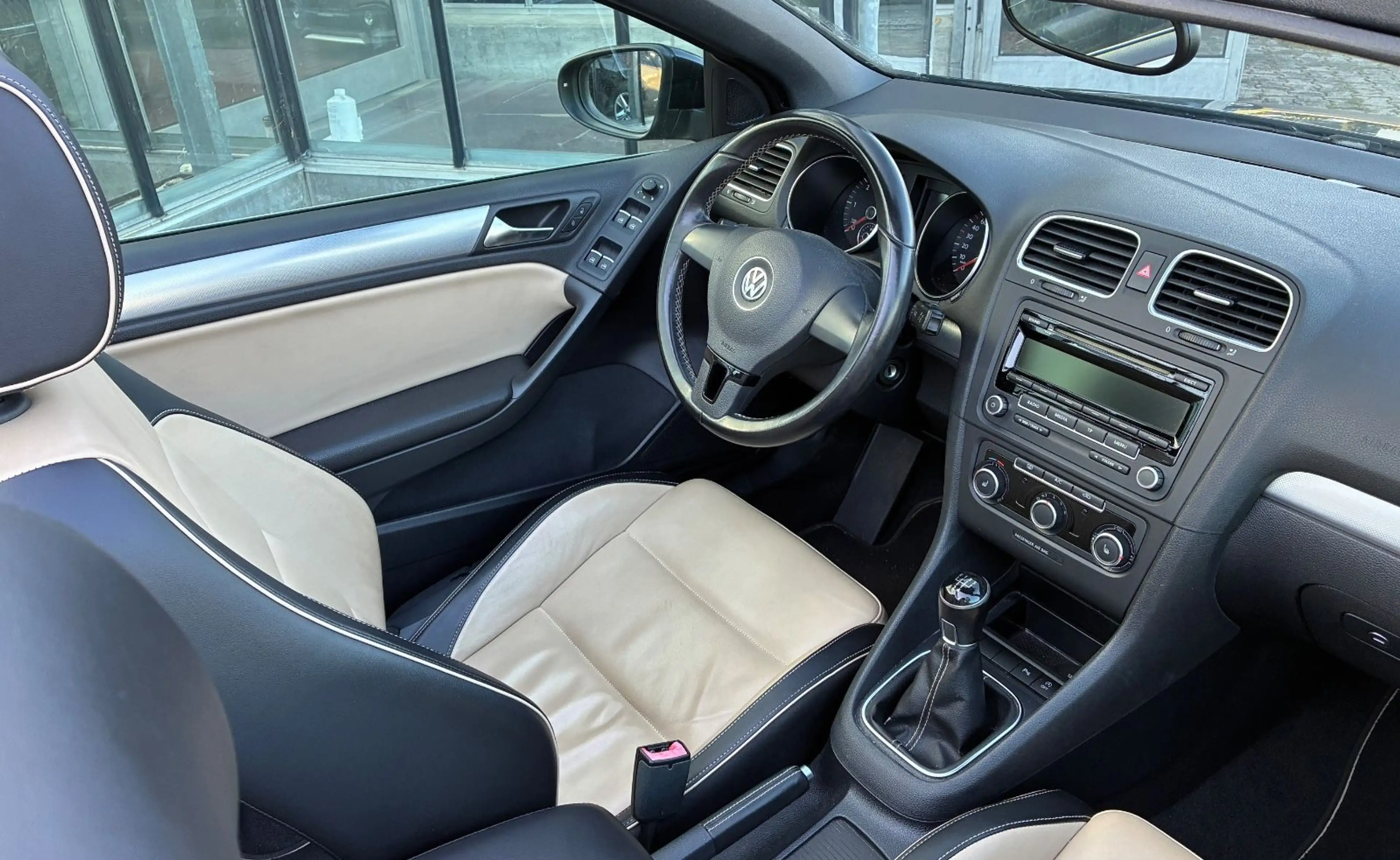 Volkswagen Golf VI Cabriolet Exclusive Leder 17" Alu Sitzhz — photo 12
