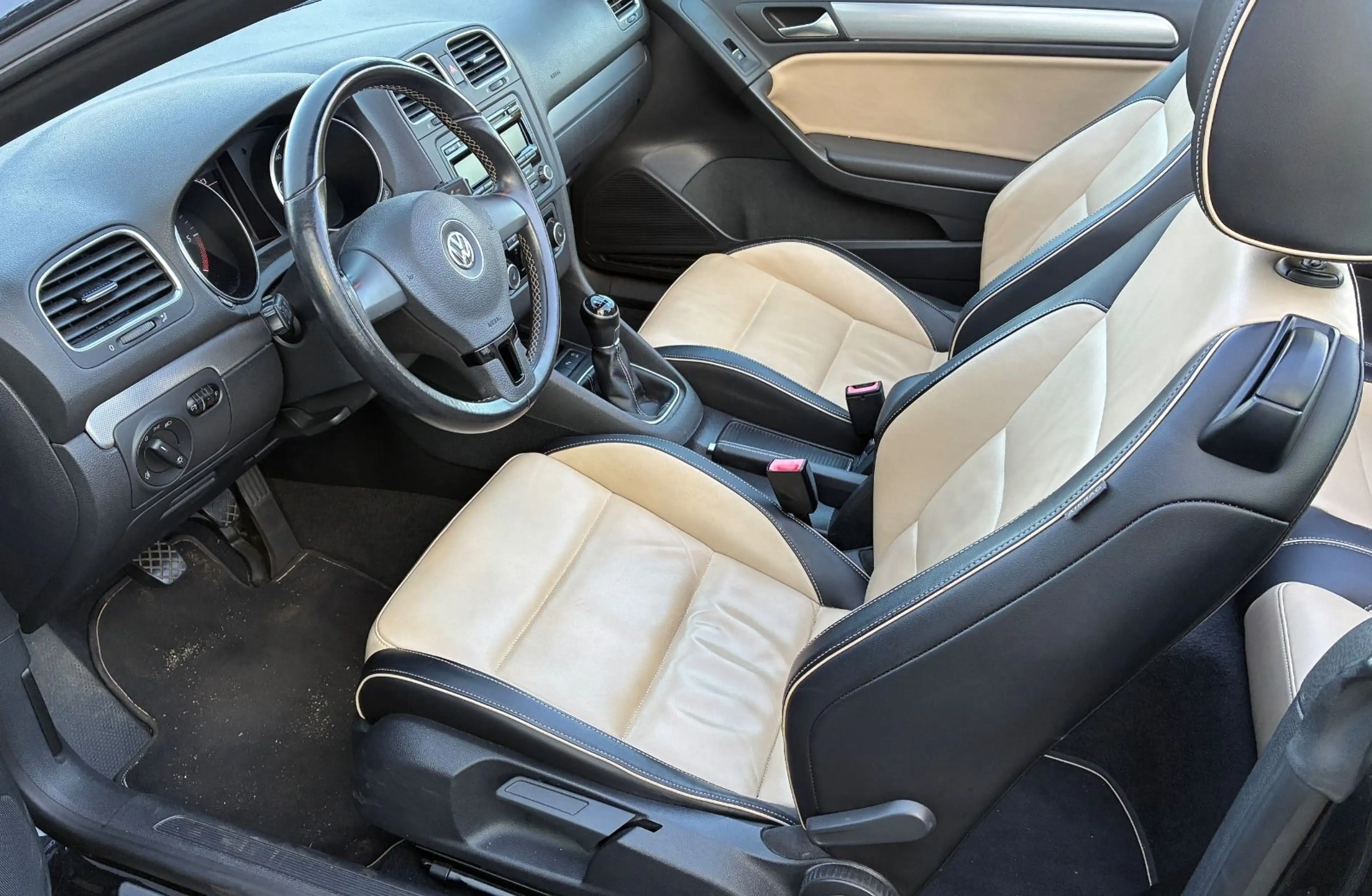 Volkswagen Golf VI Cabriolet Exclusive Leder 17" Alu Sitzhz — photo 14