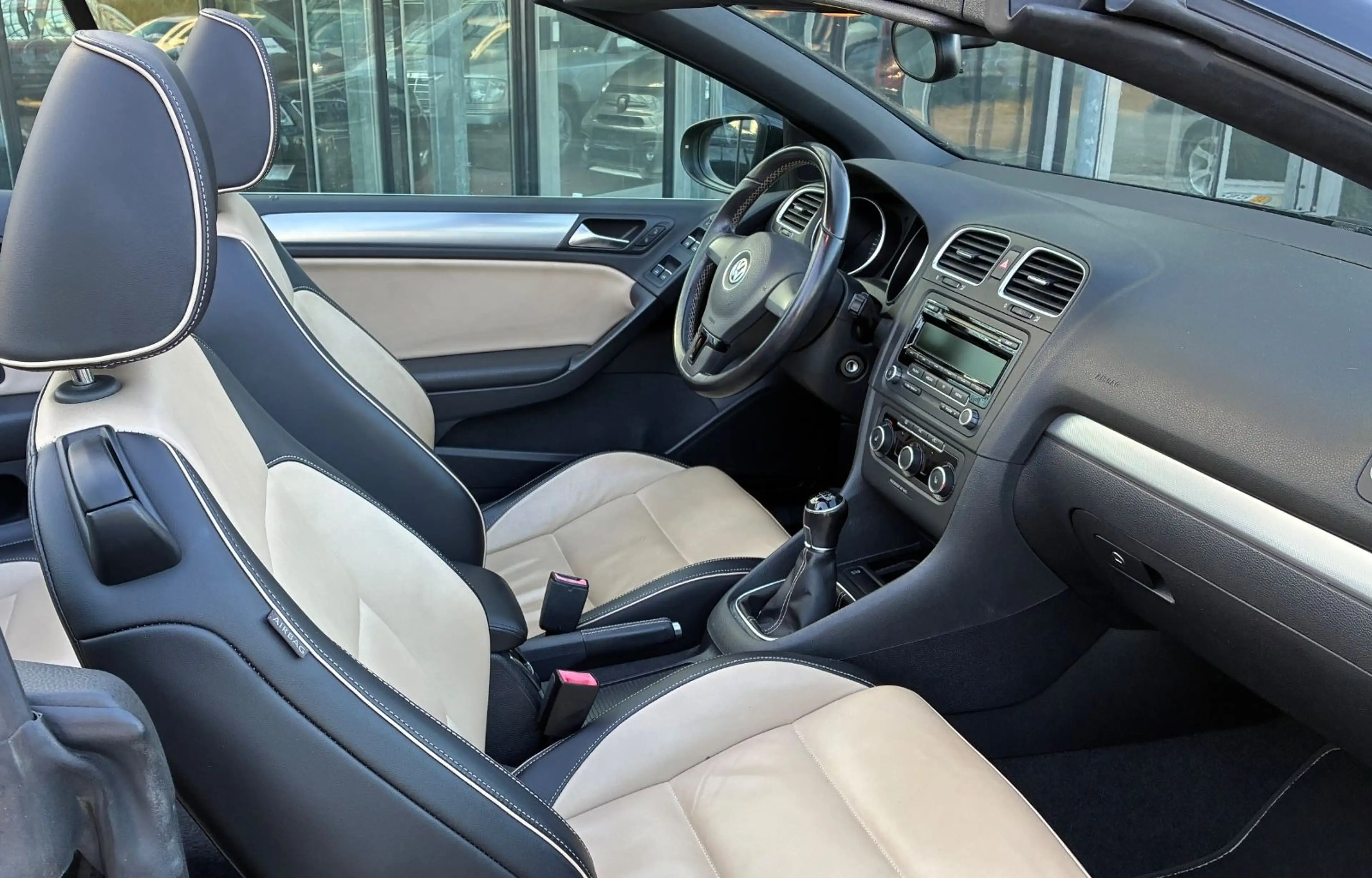 Volkswagen Golf VI Cabriolet Exclusive Leder 17" Alu Sitzhz — photo 16
