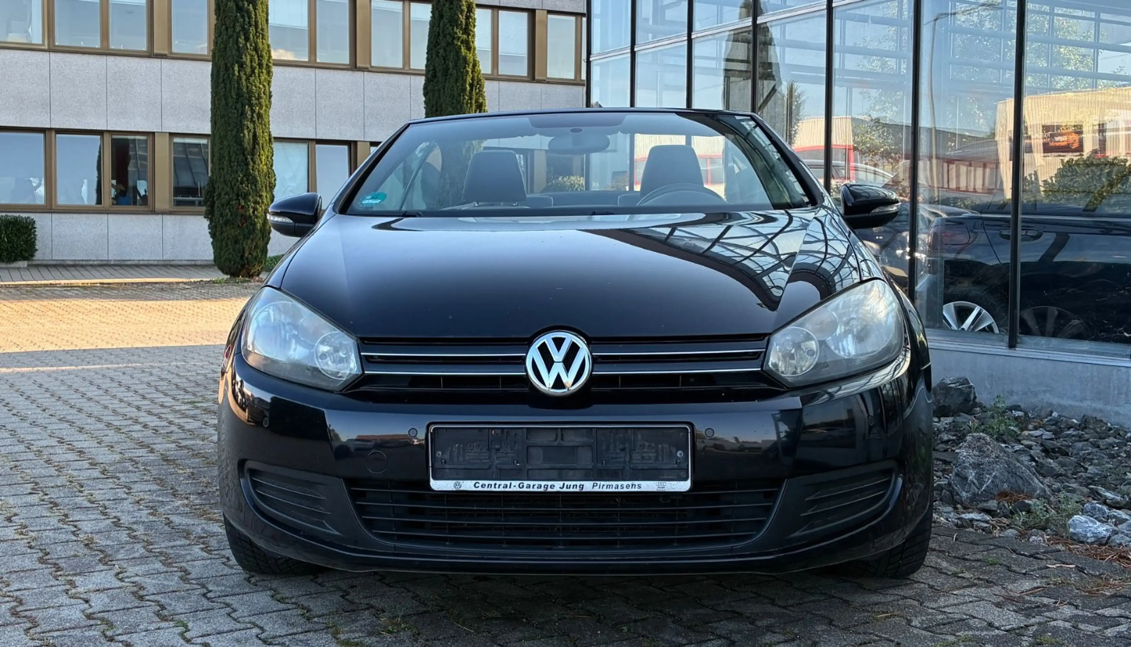 Volkswagen Golf VI Cabriolet Exclusive Leder 17" Alu Sitzhz — photo 3