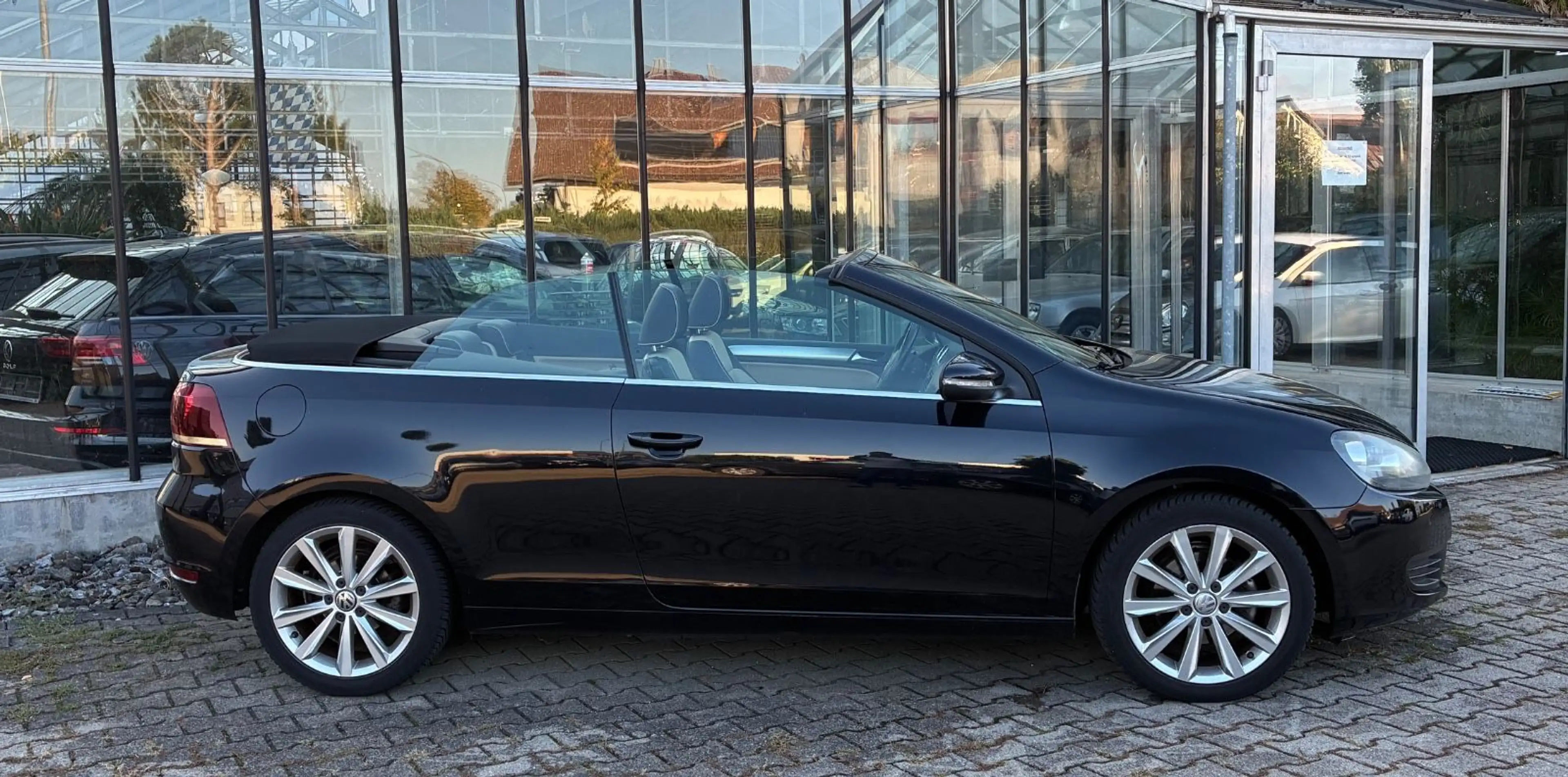 Volkswagen Golf VI Cabriolet Exclusive Leder 17" Alu Sitzhz — photo 6