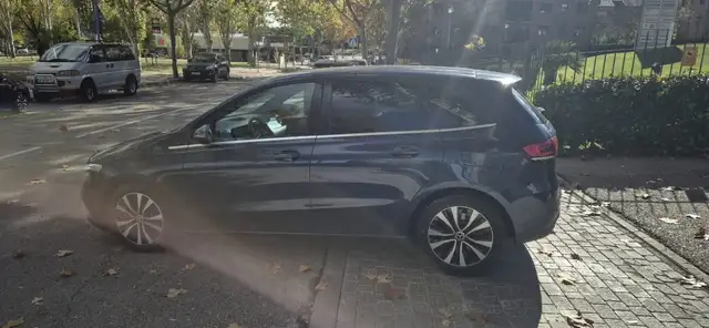 Mercedes-Benz B 250 250e 8G-DCT